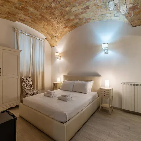 Major 93 ゲストハウス ローマ